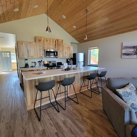Lakeshore Lodging Suites Homer Bagian luar foto