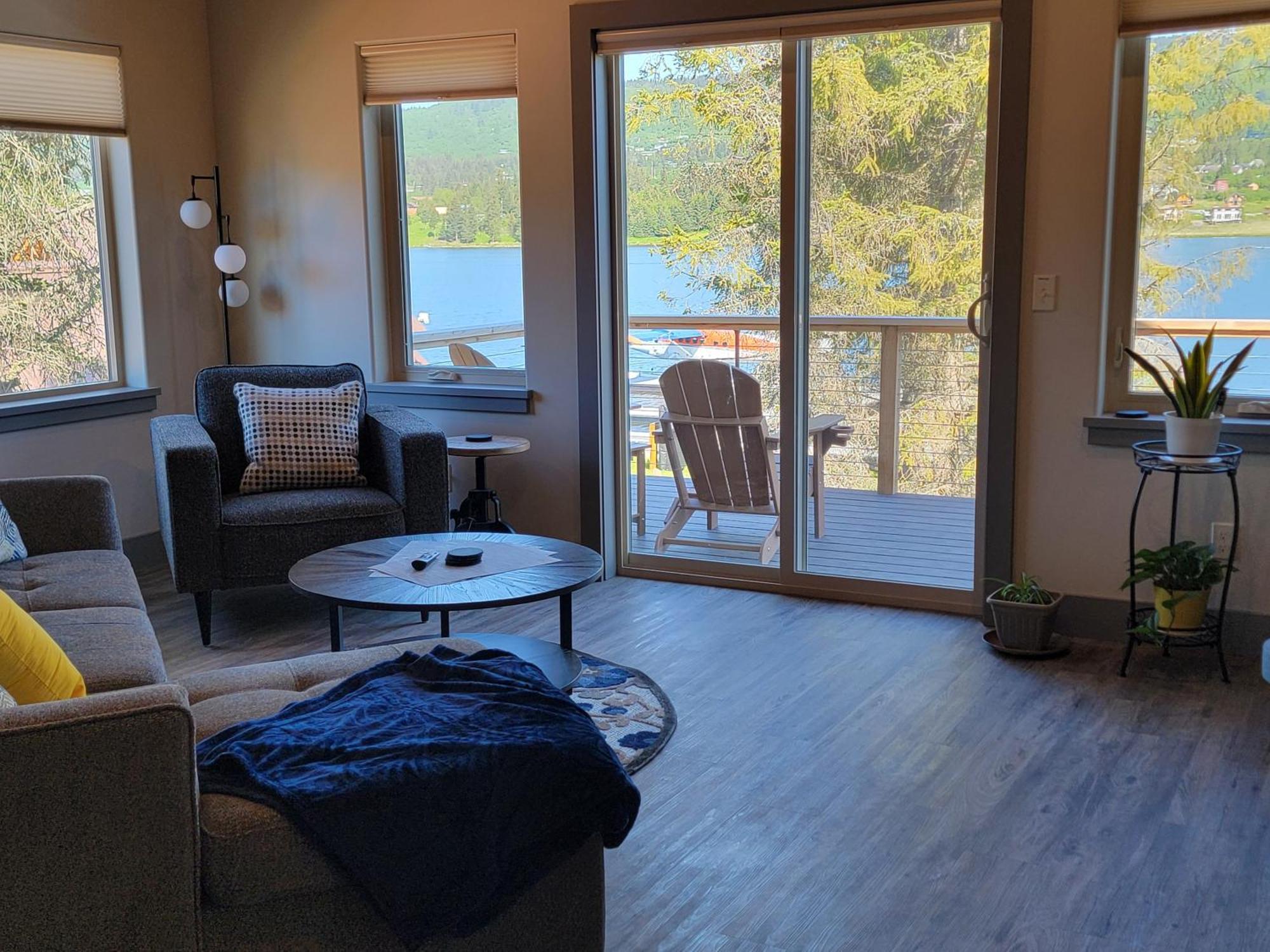 Lakeshore Lodging Suites Homer Bagian luar foto