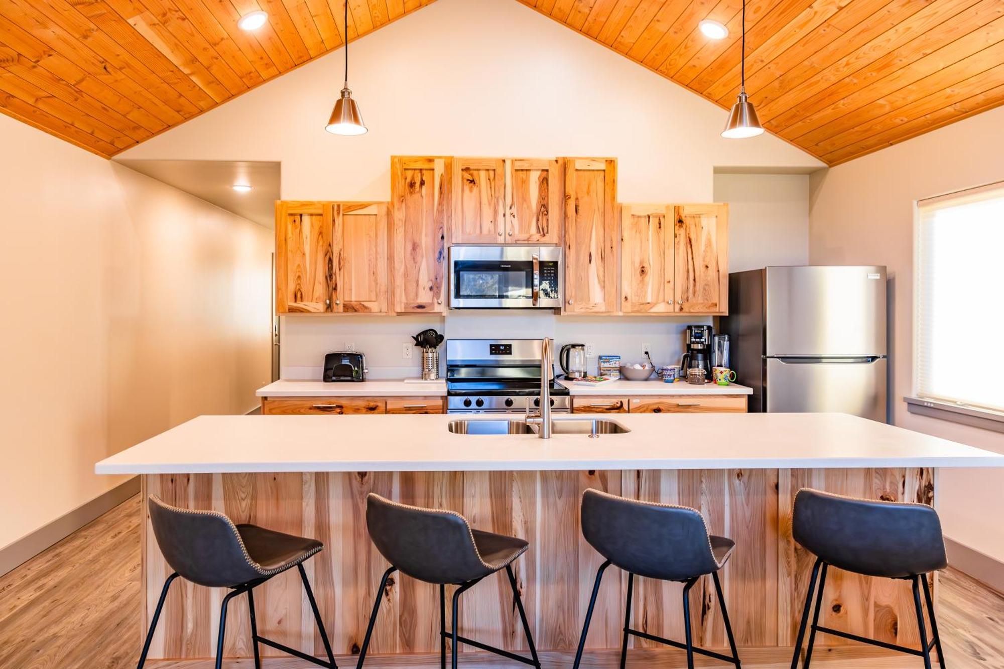 Lakeshore Lodging Suites Homer Bagian luar foto
